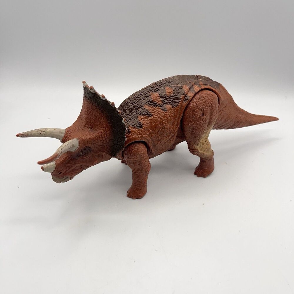 Jurassic World Park Roarivores Triceratops Figure Brown Dinosaur - Works